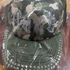 【新品未使用】HANA Camo cap 迷彩柄　スタッズ　ラインストーンのサムネイル