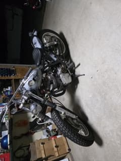 sr400改 カスタムのサムネイル