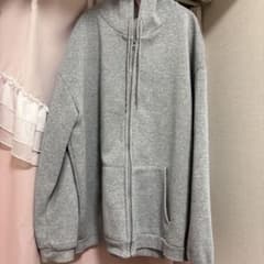 グレー ジップアップパーカーのサムネイル