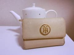 トミーヒルフィンガー　tommy hilfiger 折り財布のサムネイル