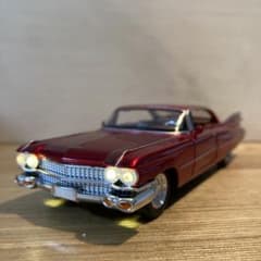キャデラック　エルドラド　ビアリッツ ダイキャスト ミニカー　アメ車　1/32