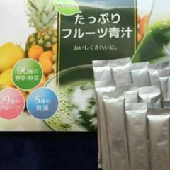 めっちゃたっぷりフルーツ青汁10包♡のサムネイル