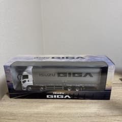 ISUZU GIGA ミニカー ホワイト - メルカリ