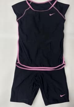 ほぼ未使用　NIKE セパレーツ水着　170㎝のサムネイル