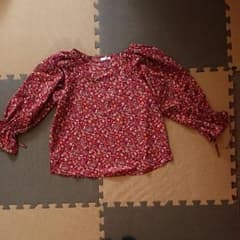 夏服トップスのサムネイル