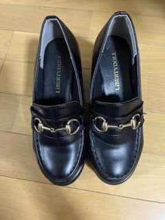 LIBERTYDOLL ブラックローファー ゴールドチェーン付き 厚底のサムネイル