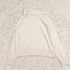 ユニクロ カシミヤ100% タートルネック ニット オフホワイト系 Lサイズ
