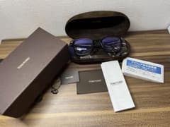 再値下げ　TOM FORD (品番TE5592-D-B)メガネ　サングラスのサムネイル
