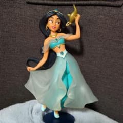 ディズニープリンセス ジャスミン フィギュア ランプ付き - メルカリ