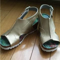 値下げ☆ELLE SPORTS サンダルのサムネイル