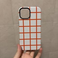 iPhone15 케이스 화이트 × 오렌지 체크 무늬