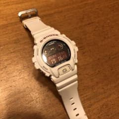 G-SHOCK ホワイト　赤色文字盤　電波時計　タフソーラーのサムネイル