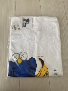 UNIQLO×KAWS Tシャツ XXL 新品のサムネイル