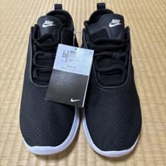 NIKE スニーカー　ブラック&ホワイトのサムネイル