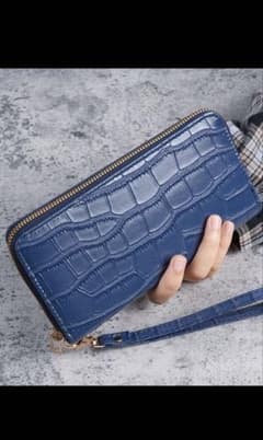 新品未使用　ラウンドファスナー長財布 ストラップ付き ブルー　メンズ・レディースのサムネイル