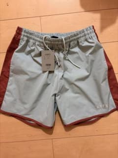 LÝFT ショートパンツ グレー×レッド Mサイズのサムネイル