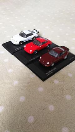 1/43と1/64のポルシェミニカーのサムネイル
