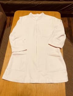 看護　介護服のサムネイル