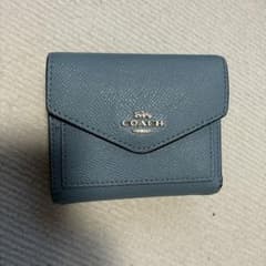 I*C様 COACH 三つ折り財布 水色のサムネイル