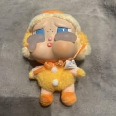 POP MART CRYBABY ぬいぐるみのサムネイル