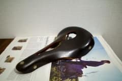 ジルベルソー ASPIN open leather saddle (black)