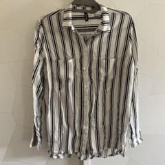 H&M ストライプ 長袖シャツ ホワイト×ブラックのサムネイル