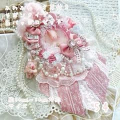 54. 缶バッジ　痛ロゼット　うさ耳付き　ピンクロゼットのサムネイル