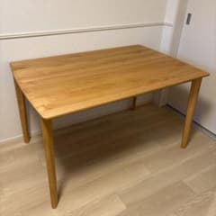 ニトリ アルナスダイニングテーブル テーブルのサムネイル