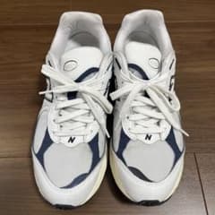 ニューバランス　M2002RHQ ホワイトネイビーのサムネイル
