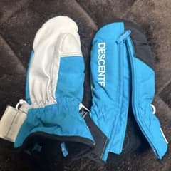 まー様専用　DESCENTE 青 ミトン 手袋　1〜2歳のサムネイル