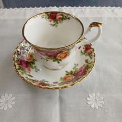 Royal Albert Old Country Roses カップ＆ソーサーのサムネイル