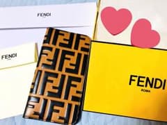 新品 ★ FENDI iPhone X 手帳型のサムネイル