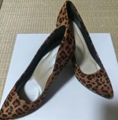 ヒョウ柄パンプスのサムネイル