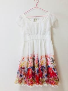 花柄 ワンピース  シフォン 可愛い la  Bala  ラバーラ 美品水彩画のサムネイル
