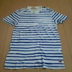 リーバイスのTシャツのサムネイル