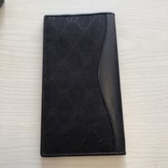 新品な古い長財布のサムネイル