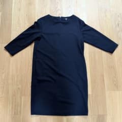 UNIQLO ひざ丈ワンピース ネイビーのサムネイル