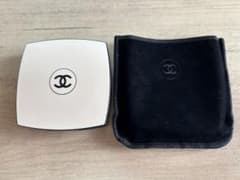 Chanel アイシャドウ レベージュ ライトのサムネイル
