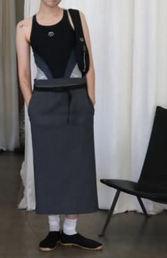 フミカ_ウチダ ZIPPED BACK SLIT MIDI SKIRT - メルカリ