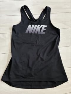 NIKEタンクトップのサムネイル