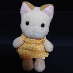 激レア シルバニアファミリー クリームネコの女の子 ぬいぐるみ Sサイズ 当時物 激レア シルバニアファミリー クリームネコの女の子 ぬいぐるみ S
