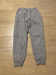 UNIQLOボアスウェットパンツ 140のサムネイル