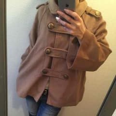 ベージュコートのサムネイル