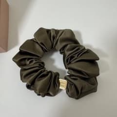 美品】ミュウミュウ／MIU MIUサテン シュシュ ヘアアクセサリー