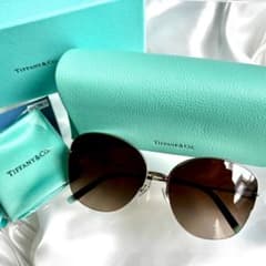 【新品未使用・タグ付き】ティファニー サングラス ✨新品・未使用✨Tiffany&Co. ティファニーサングラス✨2023年