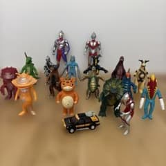 ウルトラマン ソフビ 怪獣 フィギュア等　１９点セット　当時物 ウルトラマン ソフビ 怪獣 フィギュア等 19点セット 当時物 - メルカリ