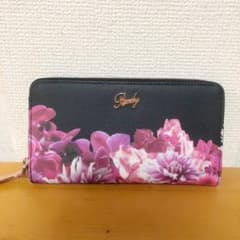 Rady リゾフラ 財布のサムネイル