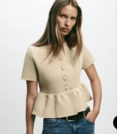 新品タグ付きZARA ペプラム　ショートスリーブニットジャケット ZARA ペプラム ショートスリーブ ニットジャケット サイズS - メルカリ
