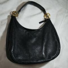 GUCCIのサムネイル