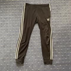 アディダス  トラックパンツ　アディダス オリジナルスのサムネイル